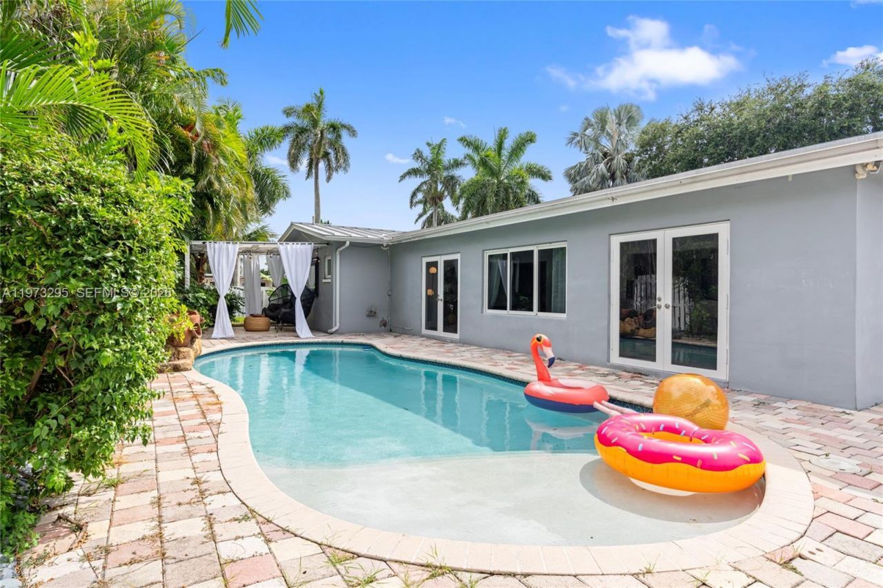 5900 NE 15th Ave , Fort Lauderdale, FL 33334 Photo