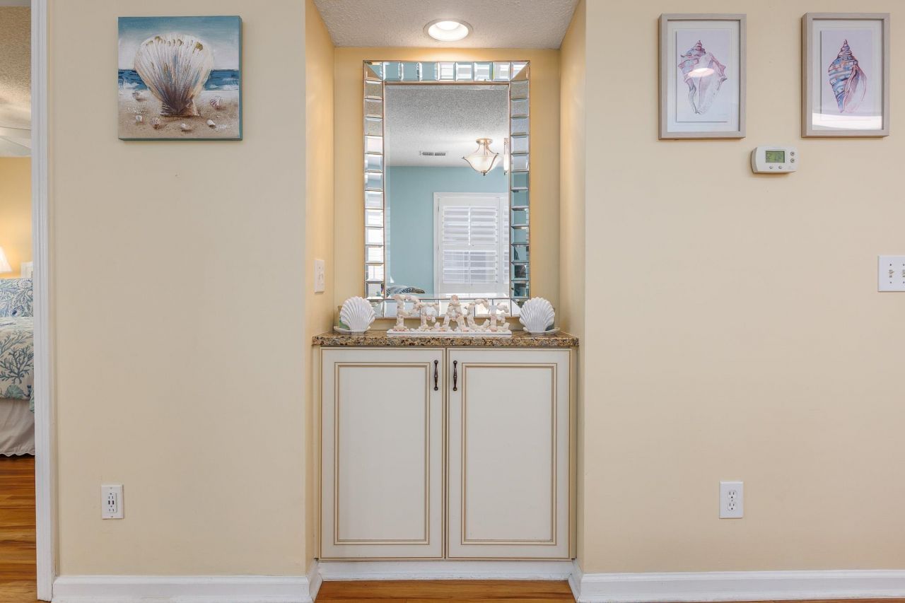 1900 Duffy St.  Photo 16