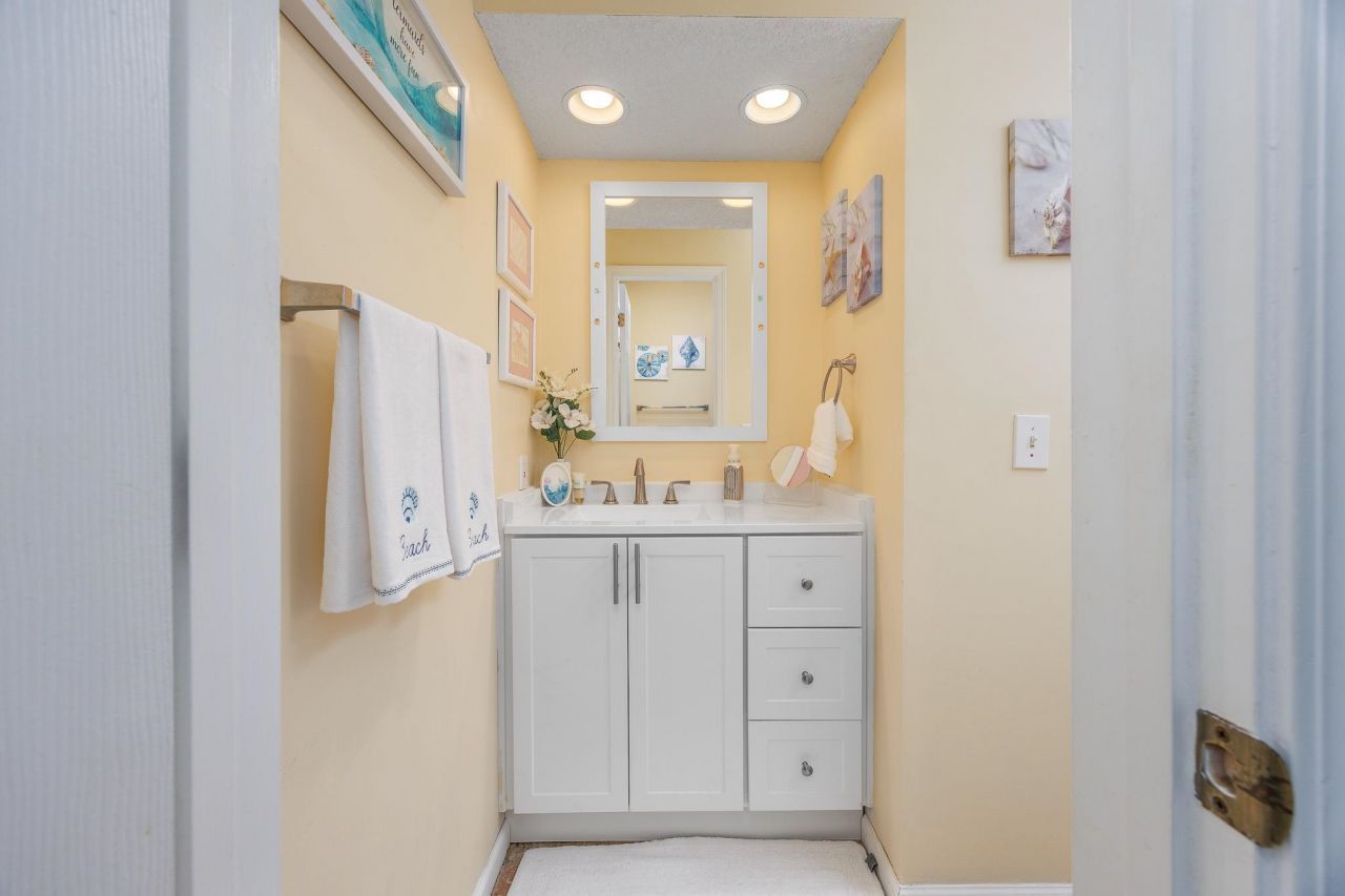 1900 Duffy St.  Photo 23