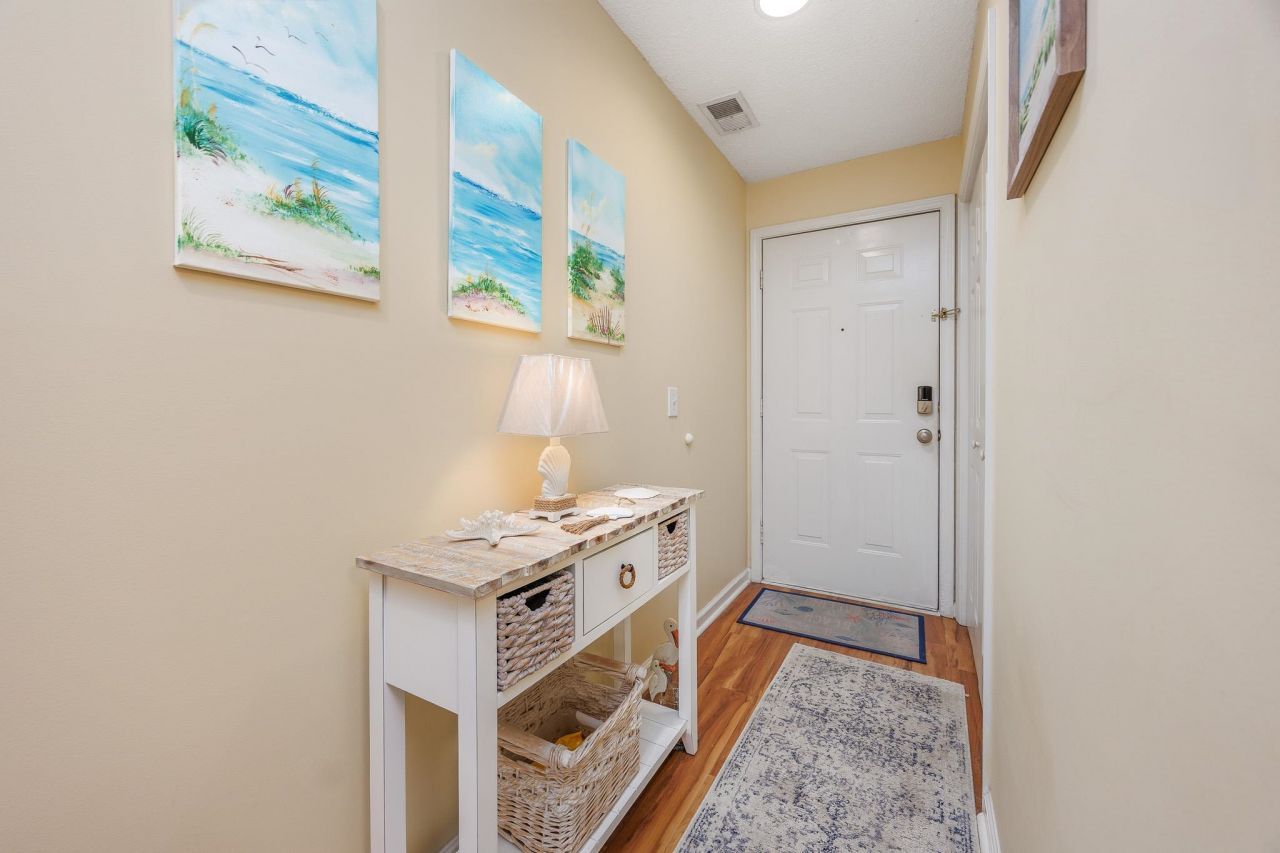 1900 Duffy St.  Photo 5