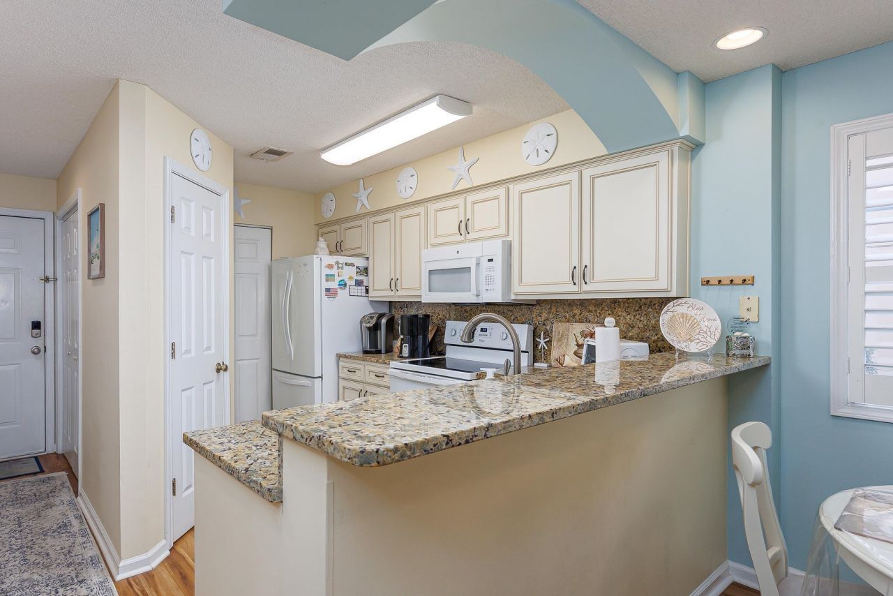 1900 Duffy St.  Photo 9