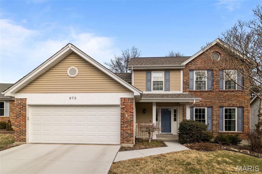 973 Oakwood Farms Lane, Ballwin, MO 63021 Main Photo