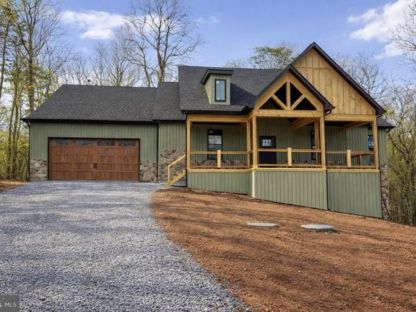 BREAKAWAY DRIVE, HEDGESVILLE, WV 25427
