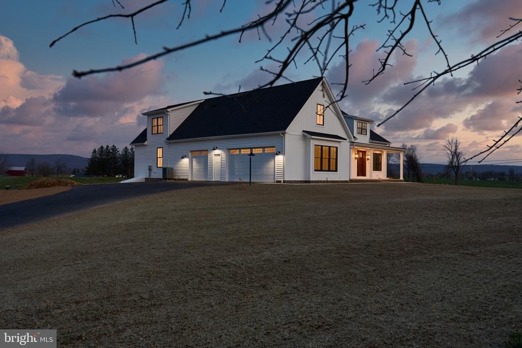 1 Peyton Drive, Carlisle, PA 17015 Main Photo