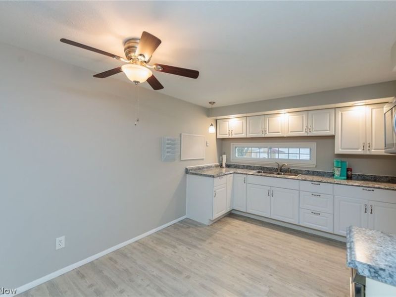 913 Rosewood Drive, Elyria, OH 44035 Photo 10