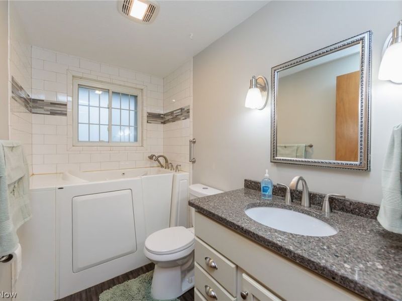 913 Rosewood Drive, Elyria, OH 44035 Photo 25