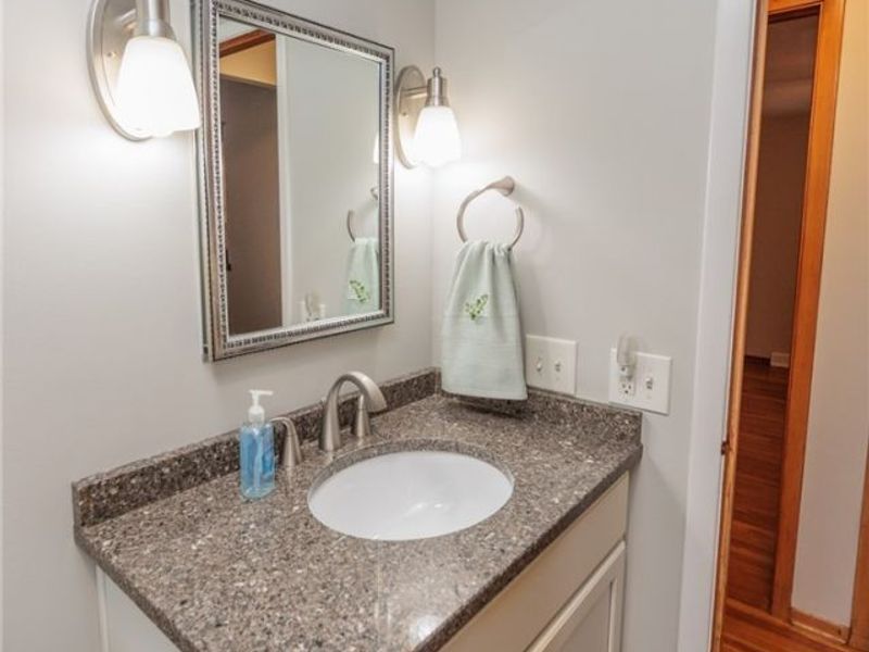 913 Rosewood Drive, Elyria, OH 44035 Photo 27