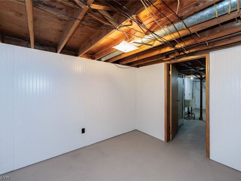 913 Rosewood Drive, Elyria, OH 44035 Photo 34