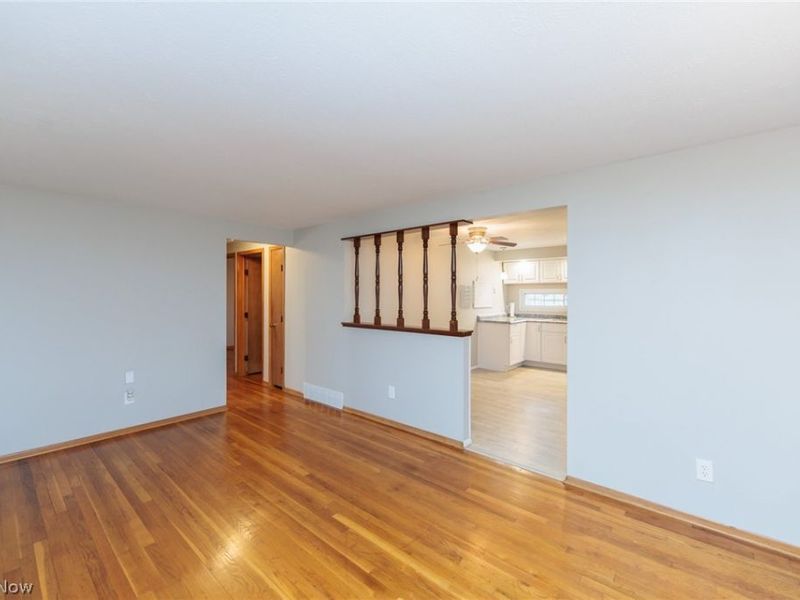 913 Rosewood Drive, Elyria, OH 44035 Photo 9