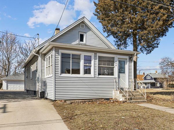 464 Prospect Street , Elgin, IL 60120