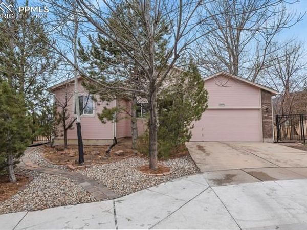 1595 W Costilla Street, Colorado Springs, CO 80905