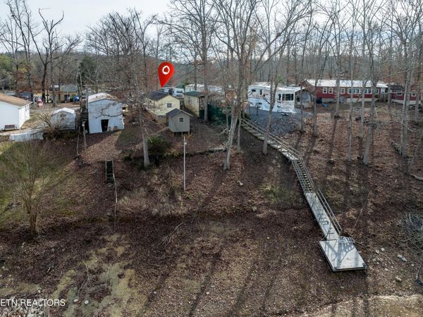 1226 Fishermans Way, Sevierville, TN 37876