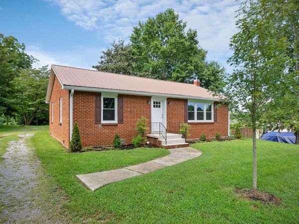 218 Roosevelt Rd , McMinnville, TN 37110