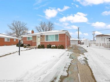 25968 Keith Street, Dearborn Heights, MI 48127