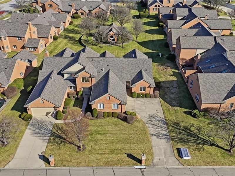 7016 Rosecliff Place, Dayton, OH 45459 Photo 3