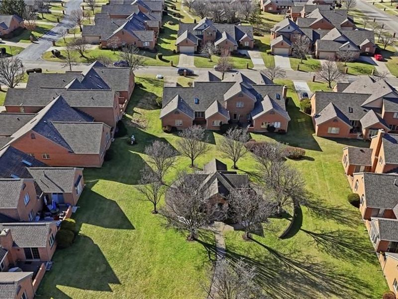 7016 Rosecliff Place, Dayton, OH 45459 Photo 5