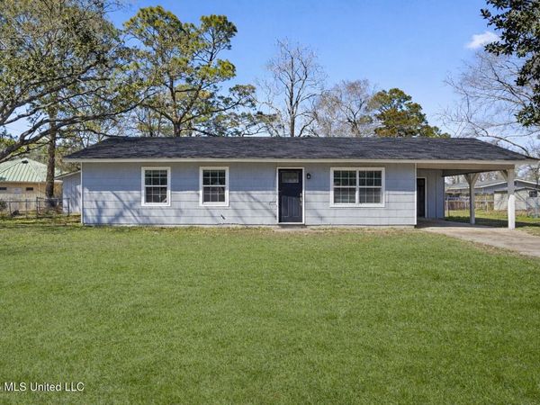 3709 Pineview Drive, Pascagoula, MS 39581