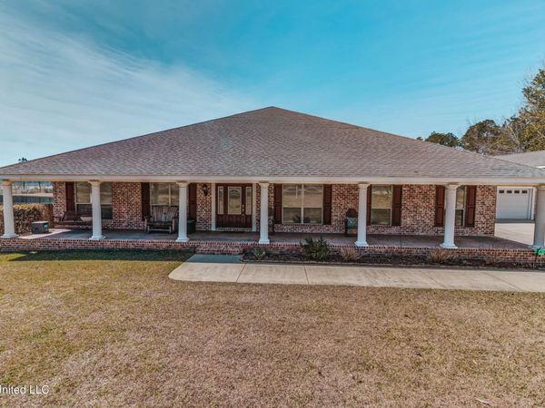 17113 E Spring Lake Drive, Vancleave, MS 39565
