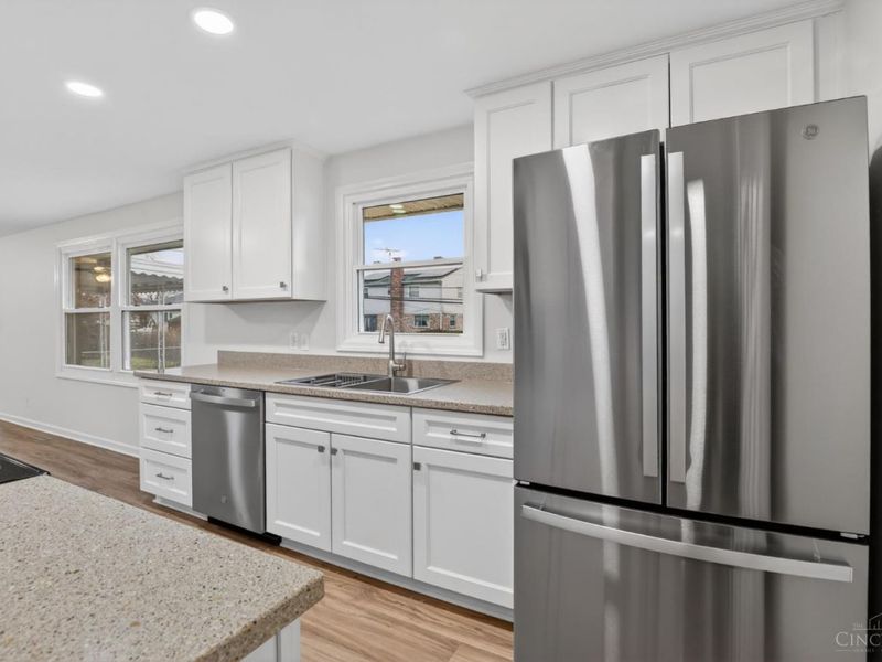 694 Park Avenue, Springdale, OH 45246 Photo 20