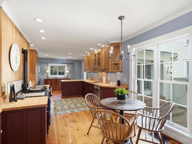 9200 Indian Hill Road, Indian Hill, OH 45243 Photo 8