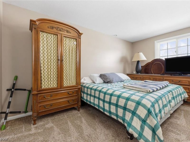 5729 Forest Ridge Drive, North Olmsted, OH 44070 Photo 29