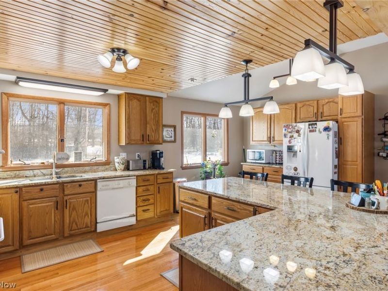 5729 Forest Ridge Drive, North Olmsted, OH 44070 Photo 5