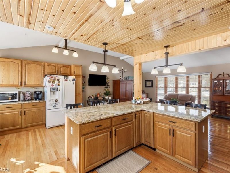 5729 Forest Ridge Drive, North Olmsted, OH 44070 Photo 6