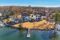 317 Regatta Road  photo 4