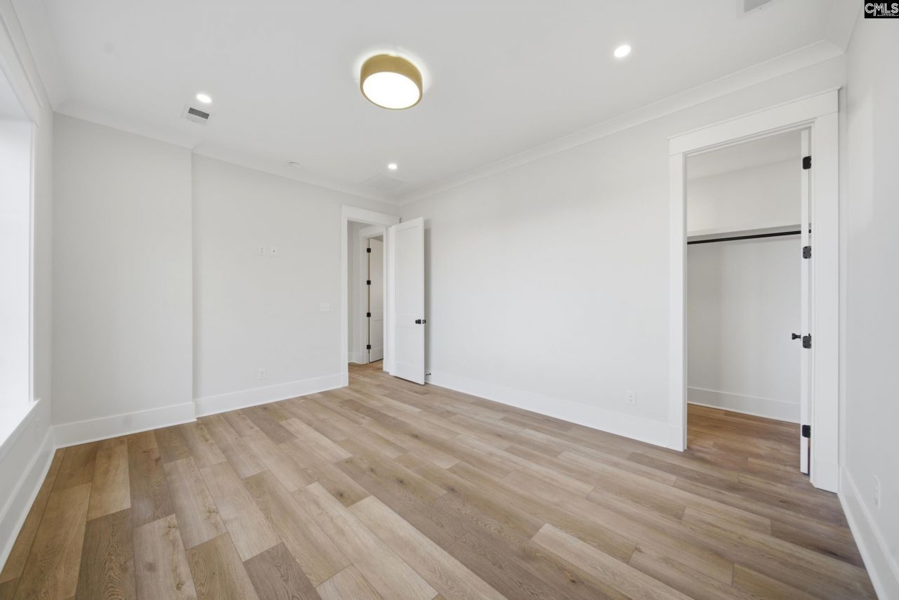 317 Regatta Road  Photo 32