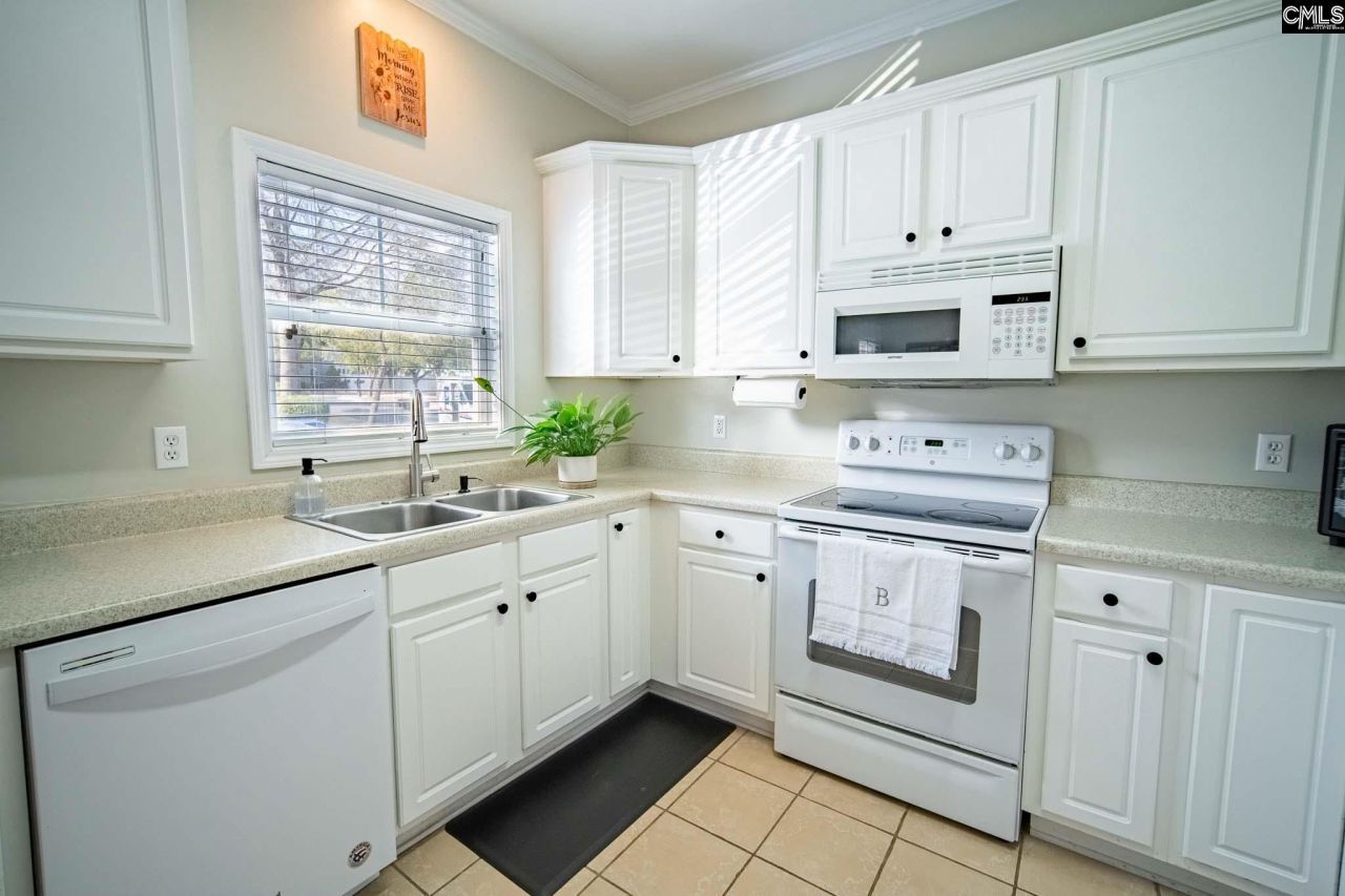 235 Forest Green Drive  Photo 14