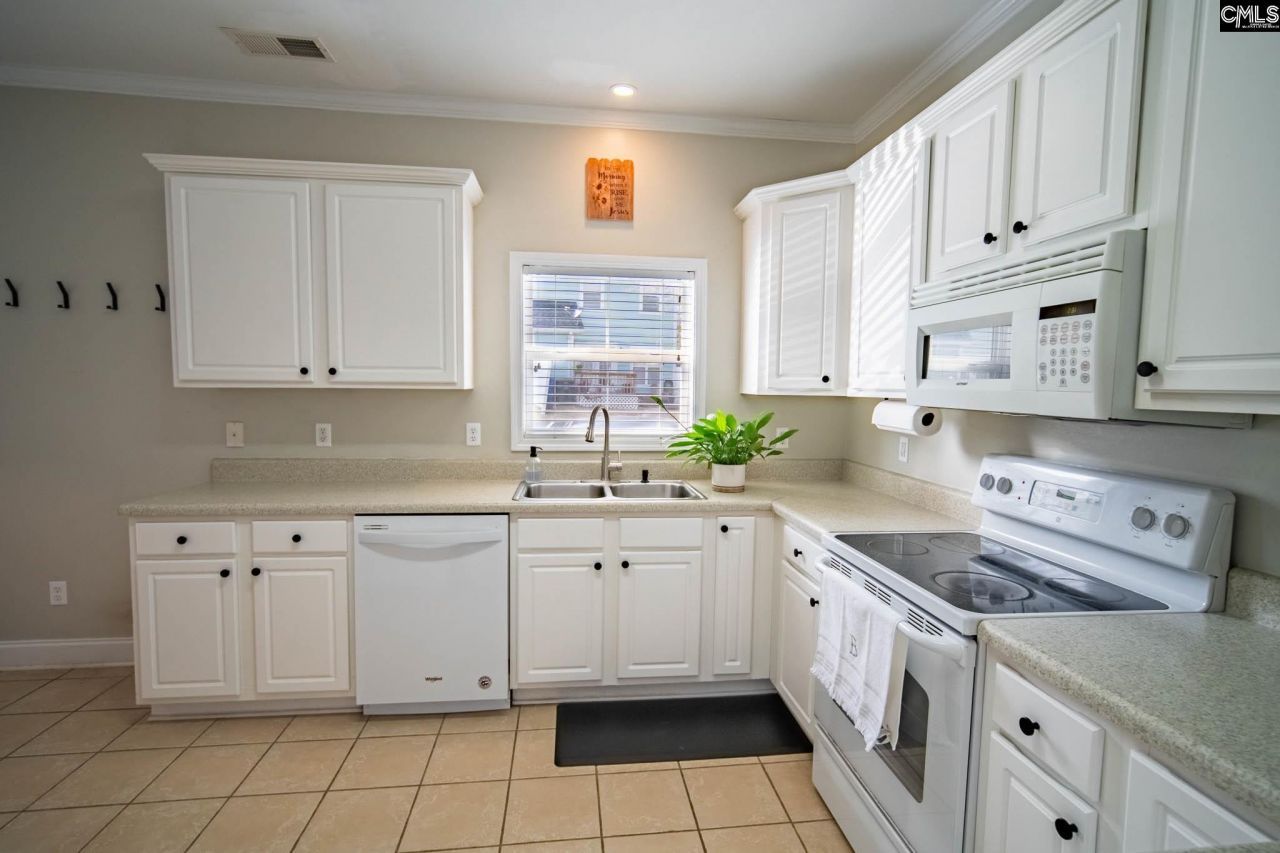 235 Forest Green Drive  Photo 17