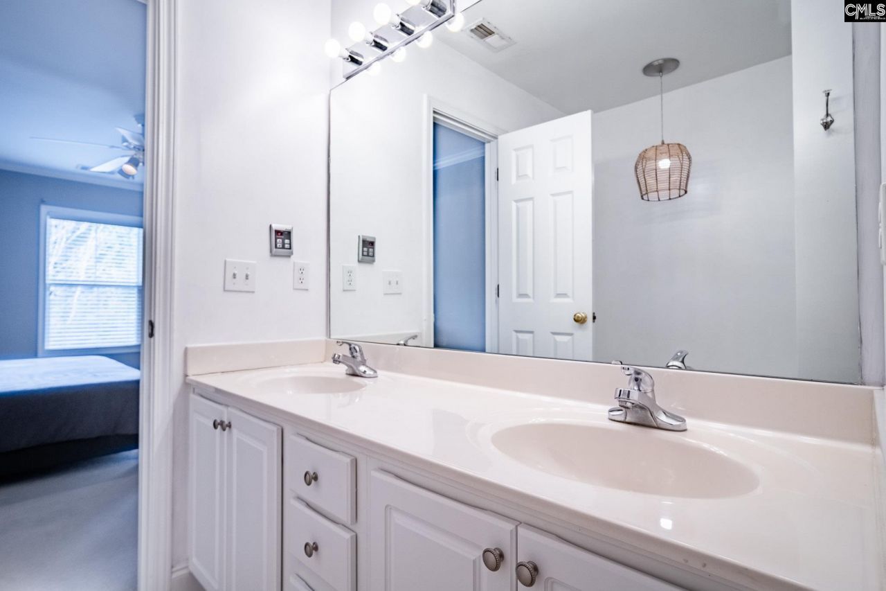 235 Forest Green Drive  Photo 23