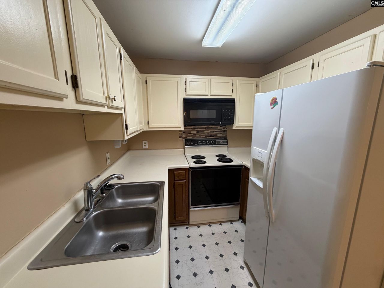 229 Windsor Point Road  Photo 4