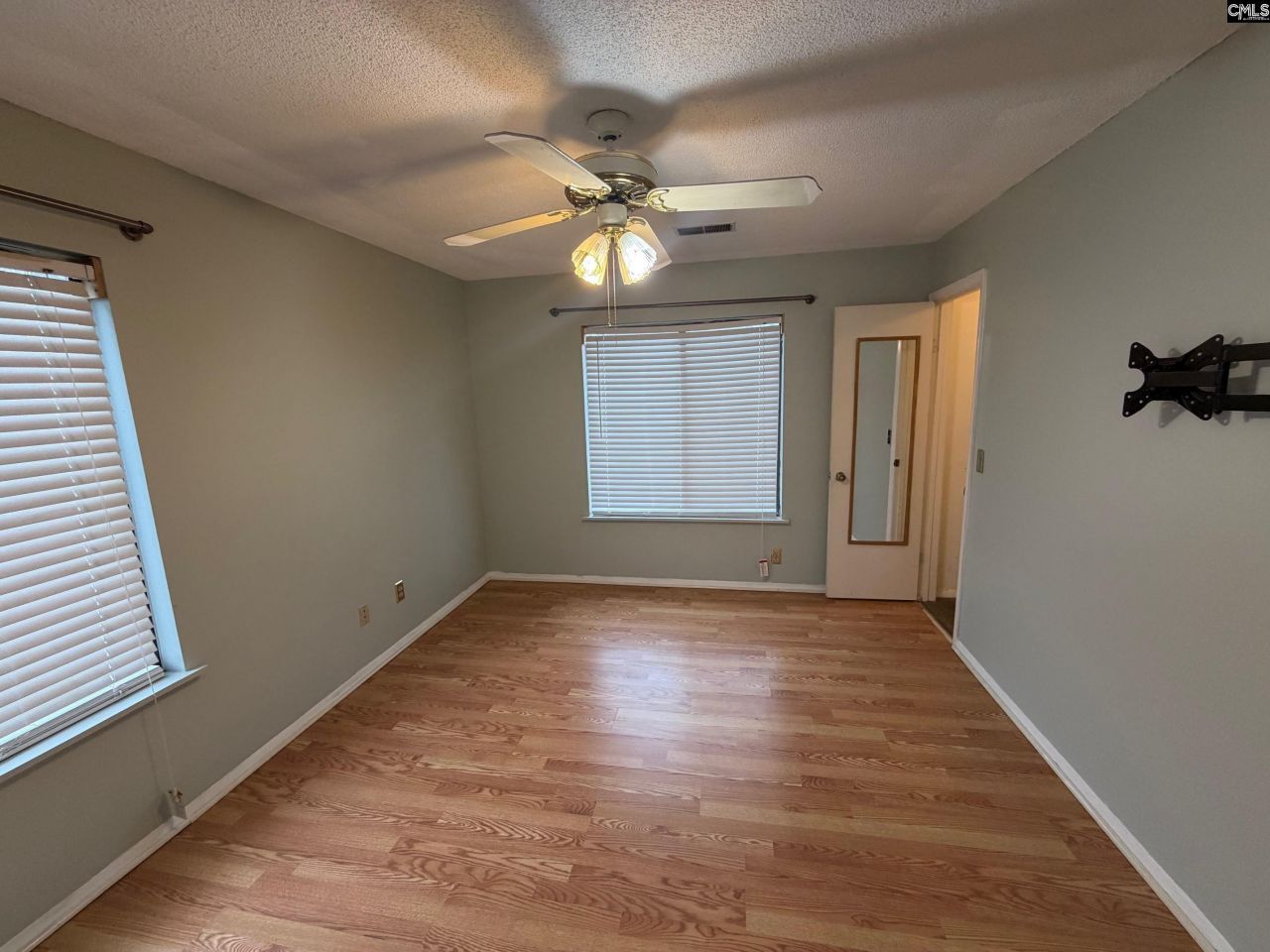 229 Windsor Point Road  Photo 5