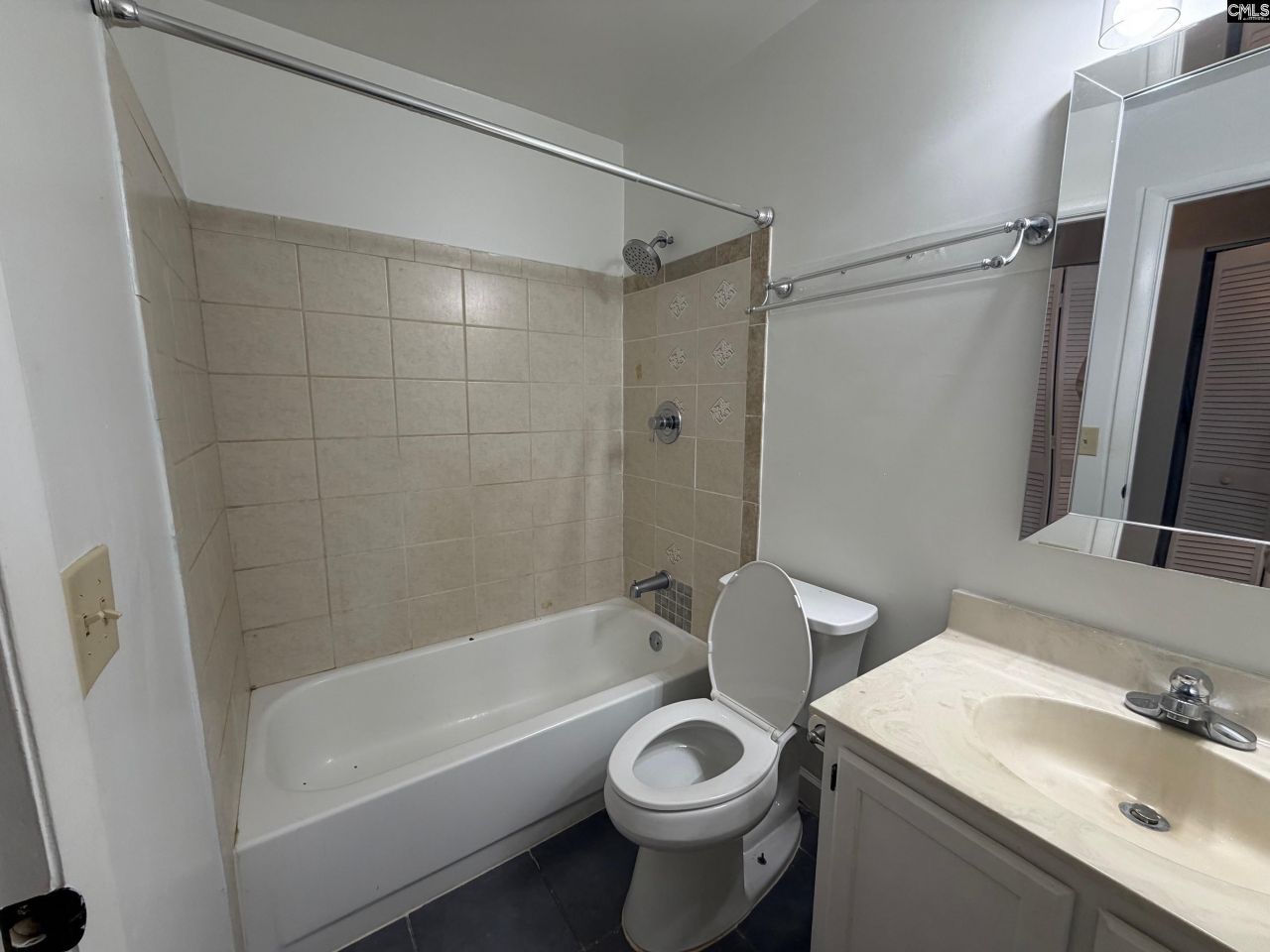 229 Windsor Point Road  Photo 8