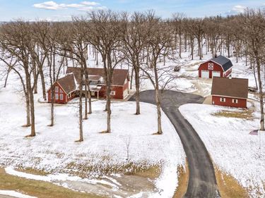 12510 County Road 9, Eyota, MN 55934