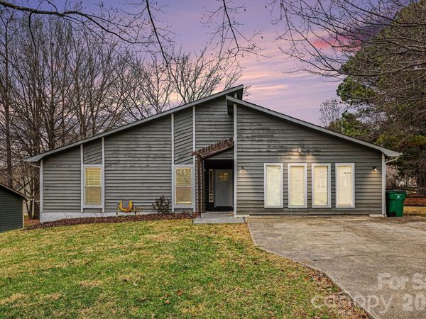 6022 Hanna Court, Charlotte, NC 28212