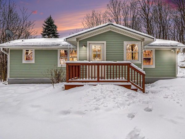 11510 Lee Mann Road E, Northport, MI 49670