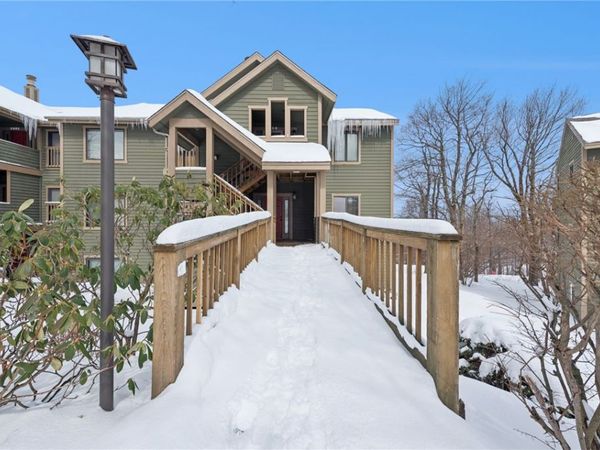 5228 Summit View Court, Hidden Valley, PA 15502