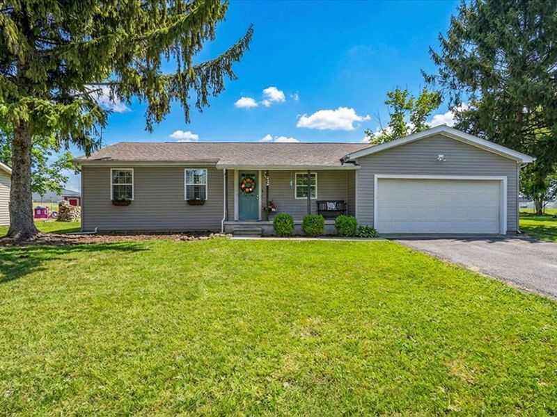 242 Jacqueline Drive, London, OH 43140 Photo 1