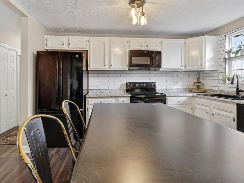 242 Jacqueline Drive, London, OH 43140 Photo 17