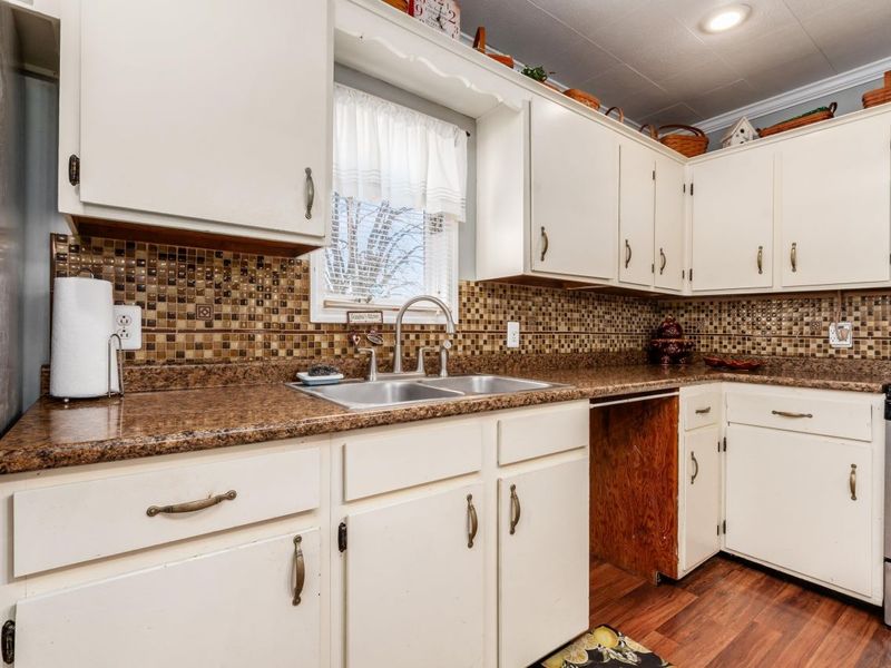 136 Hull Street, Crooksville, OH 43731 Photo 14