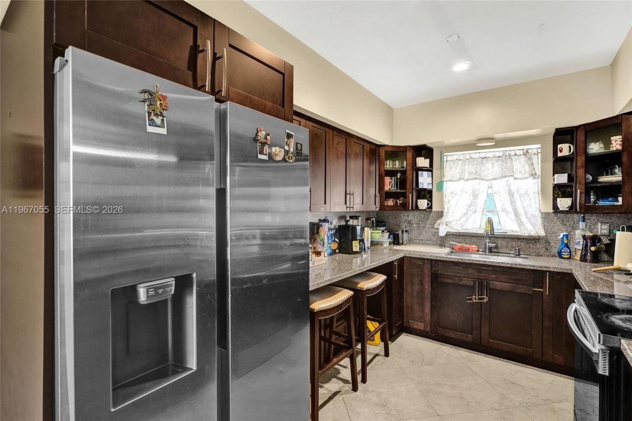 1775 NE 147th St, Miami, FL 33181 Photo