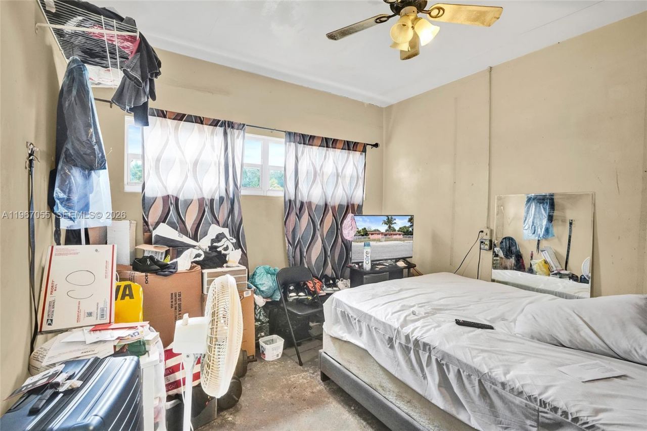 1775 NE 147th St, Miami, FL 33181 Photo