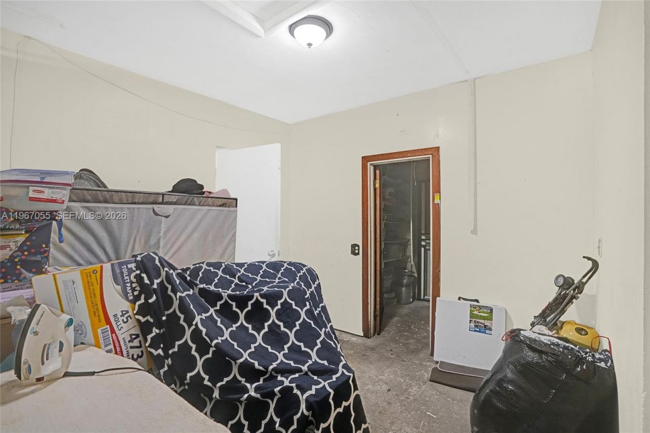 1775 NE 147th St, Miami, FL 33181 Photo