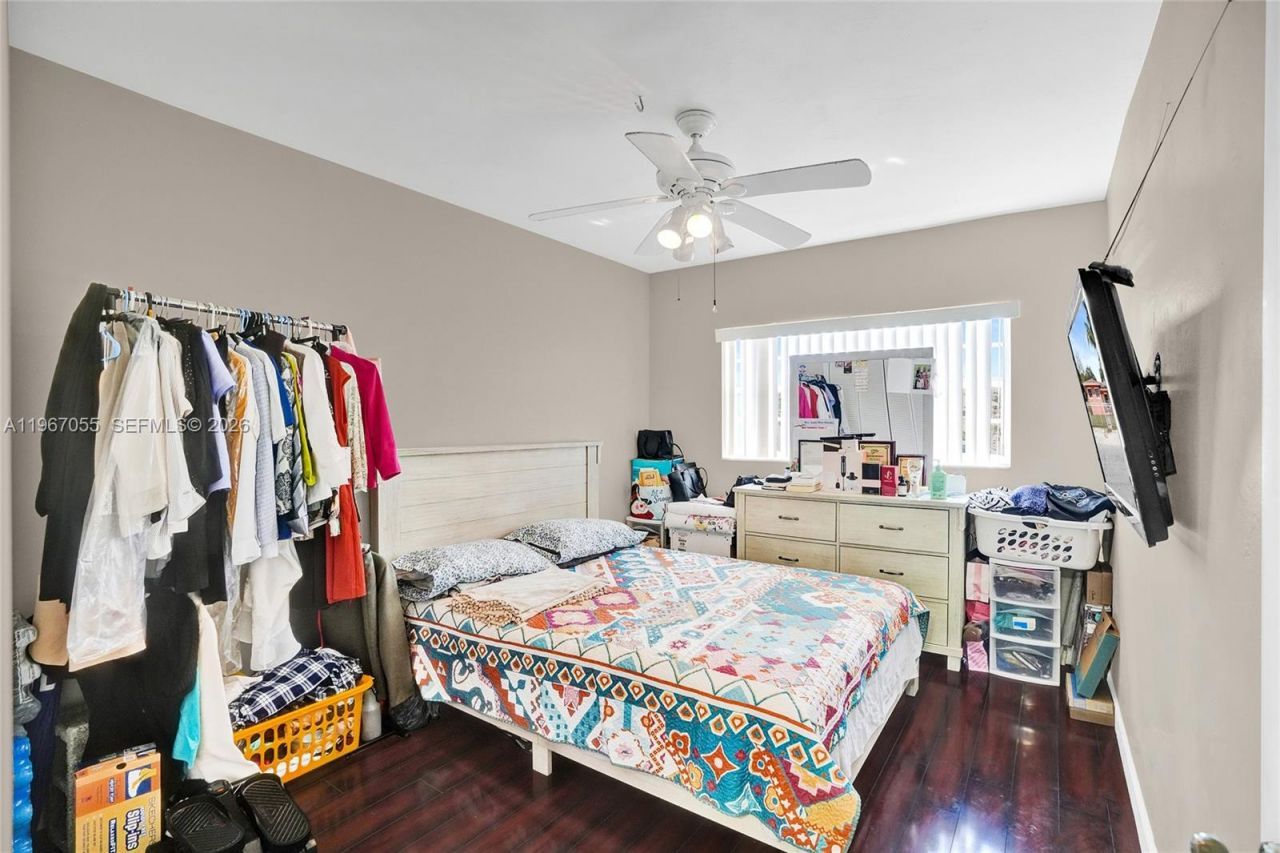 1775 NE 147th St, Miami, FL 33181 Photo