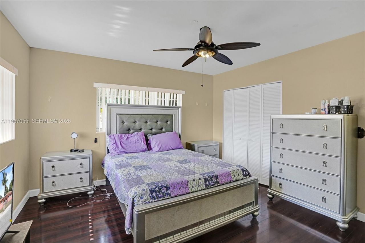 1775 NE 147th St, Miami, FL 33181 Photo