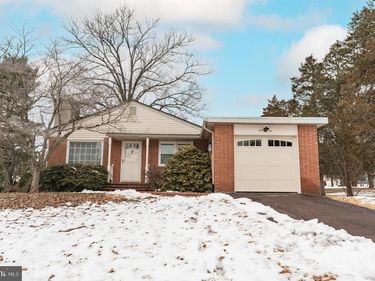 915 CRESSMAN ROAD, HARLEYSVILLE, PA 19438