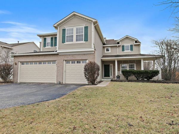 1041 Evergreen Street, Mundelein, IL 60060