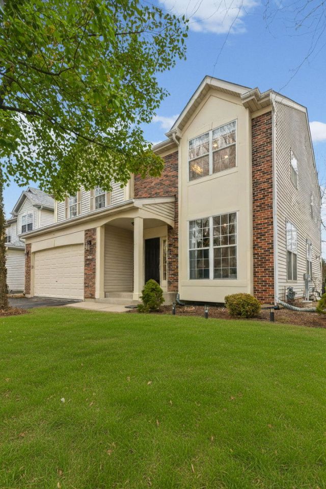 29644 N Birch Avenue, Lake Bluff, IL 60044 Main Photo